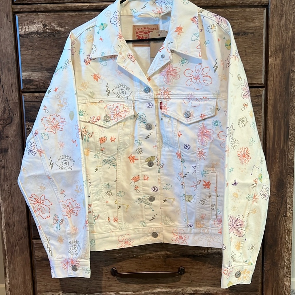 Levi's oversized Doodle Denim Jacket (M) NWT🌸🛸👽⚡️🍄🌺